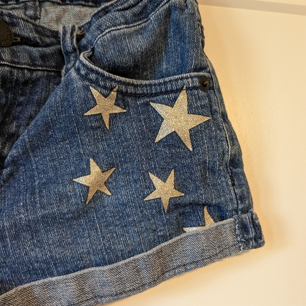 Girls Levi shorts - Picture 3 of 5